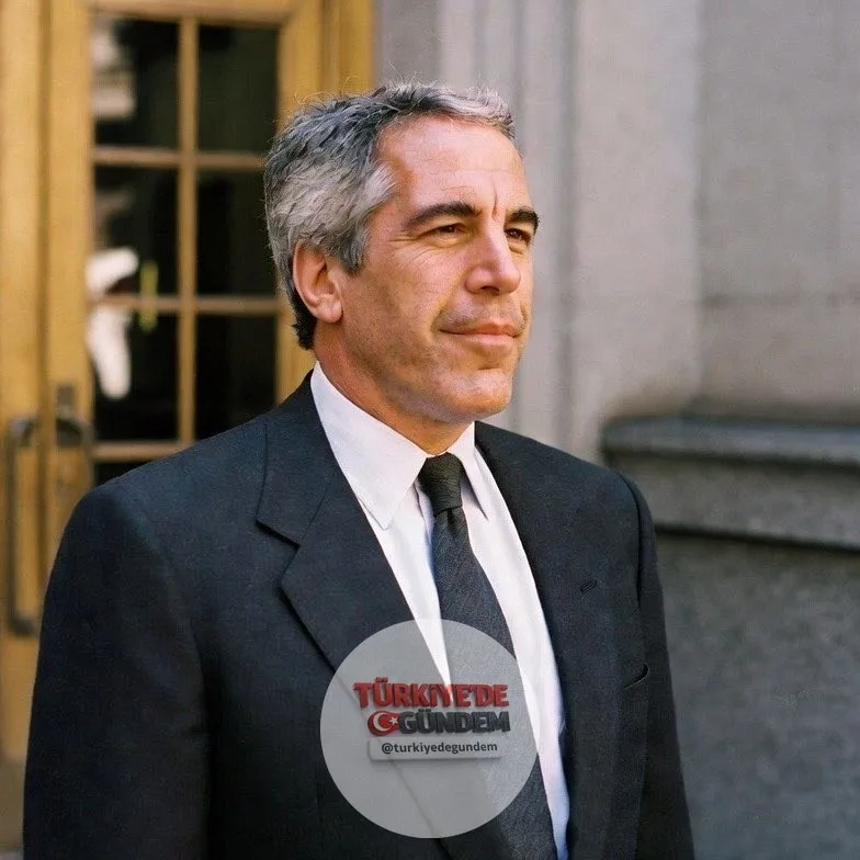 SON DAKİKA: Epstein dosyasını soruşturan gazeteci, "yönlendirilmiş enerji silahları" ile saldırıya uğradığı iddiası üzerine ülkeden kaçıyor.