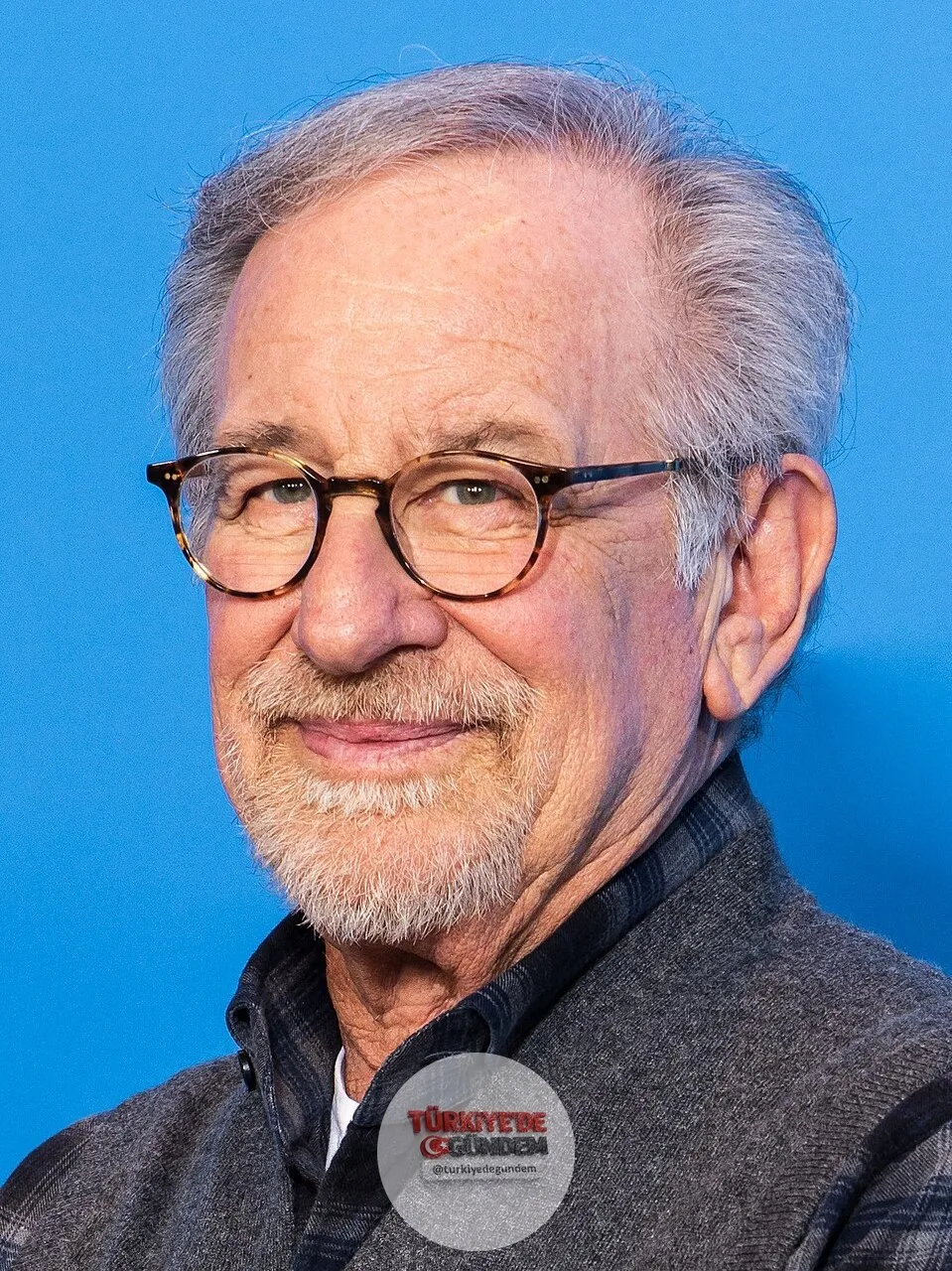 Steven Spielberg, evrendeki tek zeki medeniyetin insanlar olmayabileceğine dair inancının her zamankinden daha güçlü olduğunu belirtti.