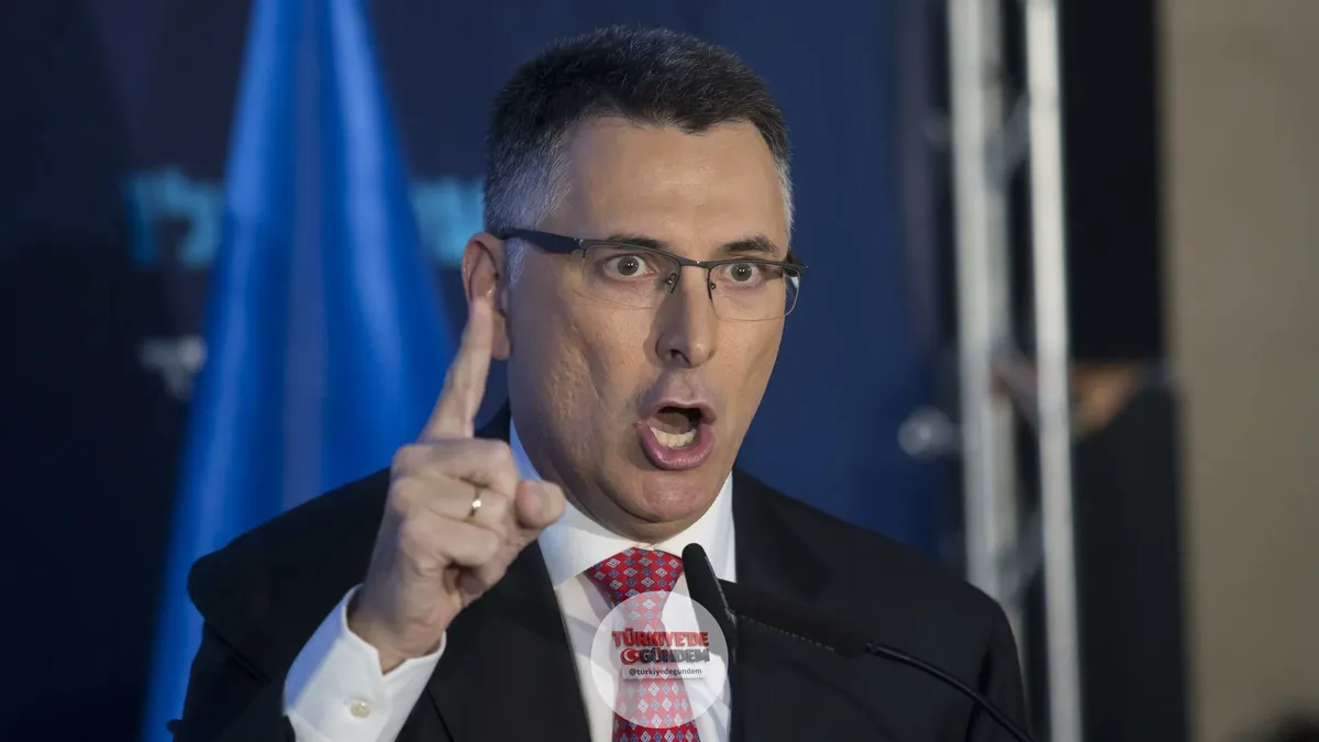 İsrail Dışişleri Bakanı Gideon Sa'ar, Müslümanları hedef alarak, "Henüz barışı sağlayamadık ancak bunun nedeni biz değiliz. Camilerde ve ders kitaplarında bir beyin yıkama sistemi kurdular" ifadelerini kullandı.