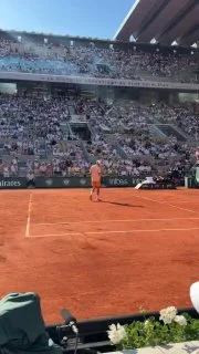 "Hiç saygıları yok, saygı yok, saygı yok." Djokovic, servis atacağı sırada bir seyirci tarafından bölünmesinin ardından tepkisini dile getirdi. Roland-Garros'u TNT'den izleyebilirsiniz.