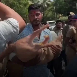 Hindistan'ın Mumbai kentinde Müslüman nüfusun yoğun olduğu bir bölgede kurulan kurbanlık hayvan pazarına, radikal Hindutva yanlısı ırkçı bir grup tarafından domuz getirildi.
