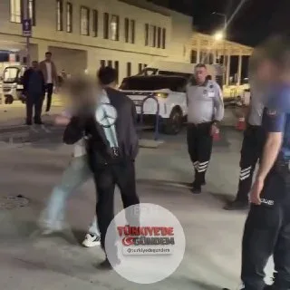 Adıyaman'da bir hastanede çıkan bıçaklı kavgada 2 güvenlik görevlisi ile 1 kişi yaralandı. Şüphelinin alkollü olduğu ve kısa süre önce denetimli serbestlik kapsamında cezaevinden tahliye edildiği öğrenildi.