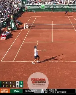 Dünya 19 numarası Frances "Big Foe" Tiafoe, Hubert Hurkacz'ı mağlup ederek Roland-Garros'ta üçüncü tura yükseldi. Galibiyet sonrası "Big Foe" rüzgarı esiyor. Roland-Garros'u TNT'de izleyin.