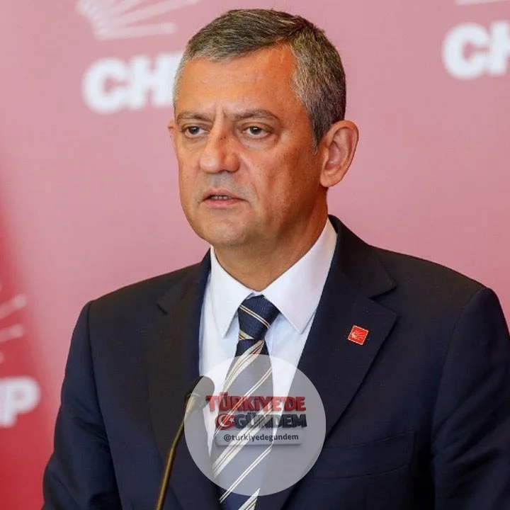 Özgür Özel, CHP Genel Merkezi önüne getirilen araçlarla ilgili konuştu: "Utanç duydum. Kılavuzu karga olanın basın danışmanı TGRT’den olursa, başına bunlar gelir."