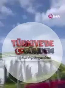İzmir Buca'da bayram eğlencesi için lunaparka giden vatandaşlar, arızalanan oyuncaklar nedeniyle dehşet dolu anlar yaşadı. Peş peşe meydana gelen arızalarda, onlarca kişi metrelerce yükseklikte baş aşağı mahsur kaldı.