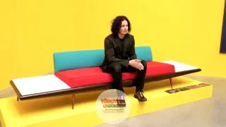 ABD'li rock müzisyeni Jack White, bu hafta Londra'da düzenleyeceği sergiyle sanat dünyasına adım atıyor. White, Damien Hirst'ün galerisinde heykel, enstalasyon ve mobilya tasarımlarından oluşan eserlerini sergileyecek.