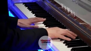Japon rock grubu X Japan'ın kurucu ortağı Yoshiki, 2024 yılının sonlarında geçirdiği boyun omuru ameliyatının ardından ilk kez ABD sahnesine dönüyor. Sanatçı, bu yaz Walt Disney Konser Salonu'nda iki özel konser verecek.