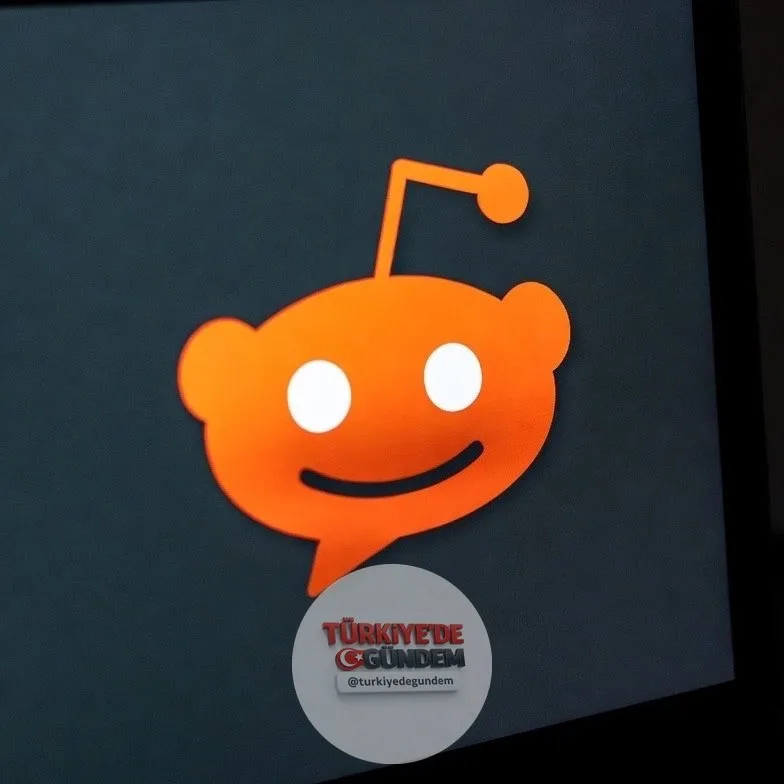 Bloomberg'in haberine göre ABD Adalet Bakanlığı, Reddit ve X platformlarındaki en az iki anonim kullanıcının isim, adres ve banka bilgilerini talep ediyor.