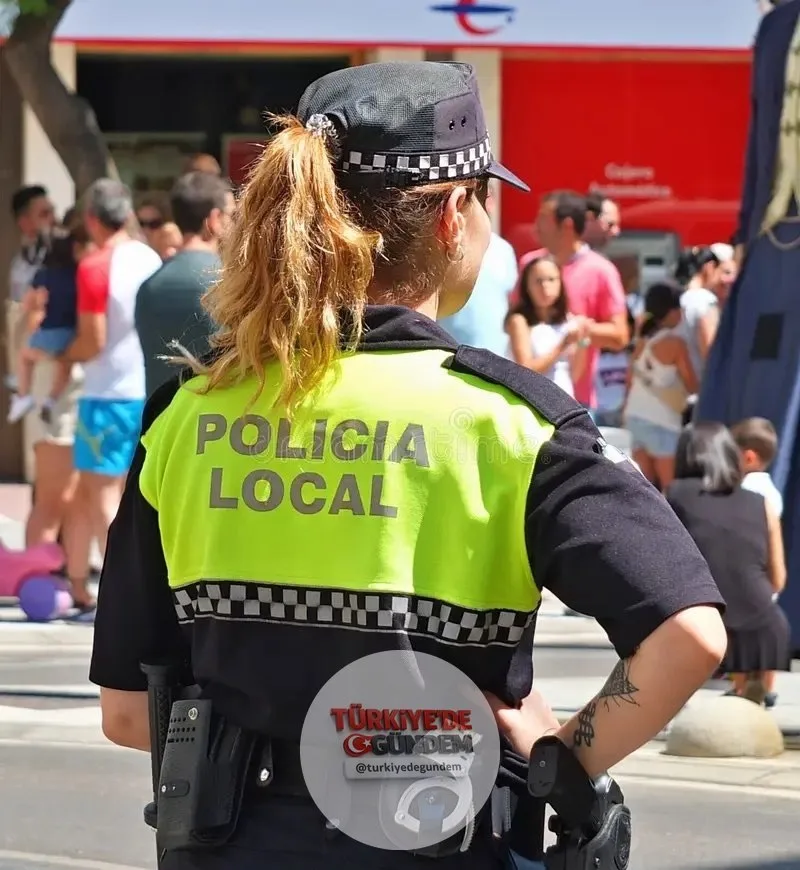 SON DAKİKA: İspanyol polisi, Başbakan Pedro Sánchez'in liderliğindeki iktidar partisi Sosyalist Parti'nin genel merkezine baskın düzenledi. Batı'nın, Pedro Sánchez'in Filistin, Ukrayna ve İran'a verdiği destek nedeniyle İspanya'da bir darbe planladığ
