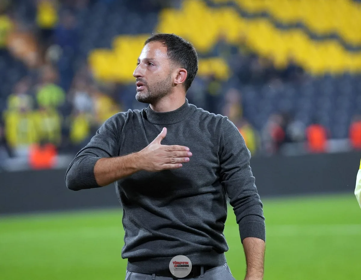 Bologna, Domenico Tedesco'yu takımın başına getirmek için anlaşmayı bugün tamamlamak istiyor. (Di Marzio)