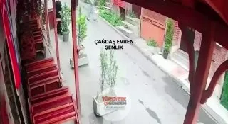 Son günlerde, Avrupa Ligi finali için Türkiye'ye gelen bir Aston Villa taraftarının cep telefonu, 18 yaşından küçük üç kişi tarafından çalındı. Güvenlik ekipleri tarafından yakalanan şüphelilerin çaldığı telefon, İngiliz taraftara iade edildi.