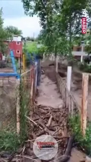 Hatay'da şiddetli yağışlar sele yol açtı.