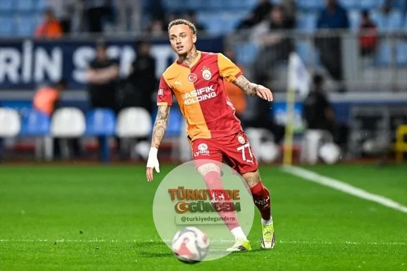 Napoli, Galatasaray'a 30 milyon euro satın alma opsiyonuyla kiraladığı Noa Lang'in transferinden geri adım atmayı düşünmüyor.