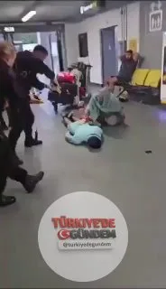 Manchester Havalimanı'nda polis şiddetine maruz kaldıktan sonra darp edilen Mohammed Fahir Amaaz ve Muhammad Amaad hakkındaki dava düştü. İki kardeşin beraatine karar verildi. İki ayrı jürinin de bir karara varamaması üzerine, ikili için yeniden yarg