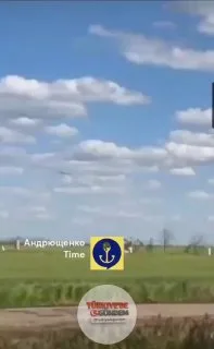 Ukrayna'ya ait bir insansız hava aracı, Rusya'nın Kırım'a uzanan kara koridorundaki kilit noktalardan biri olan Mariupol-Berdiansk yolunda ilerleyen bir Rus askeri kamyonunu hedef aldı. İlk İHA hedefi ıskalarken, kısa süre sonra gönderilen ikinci İHA