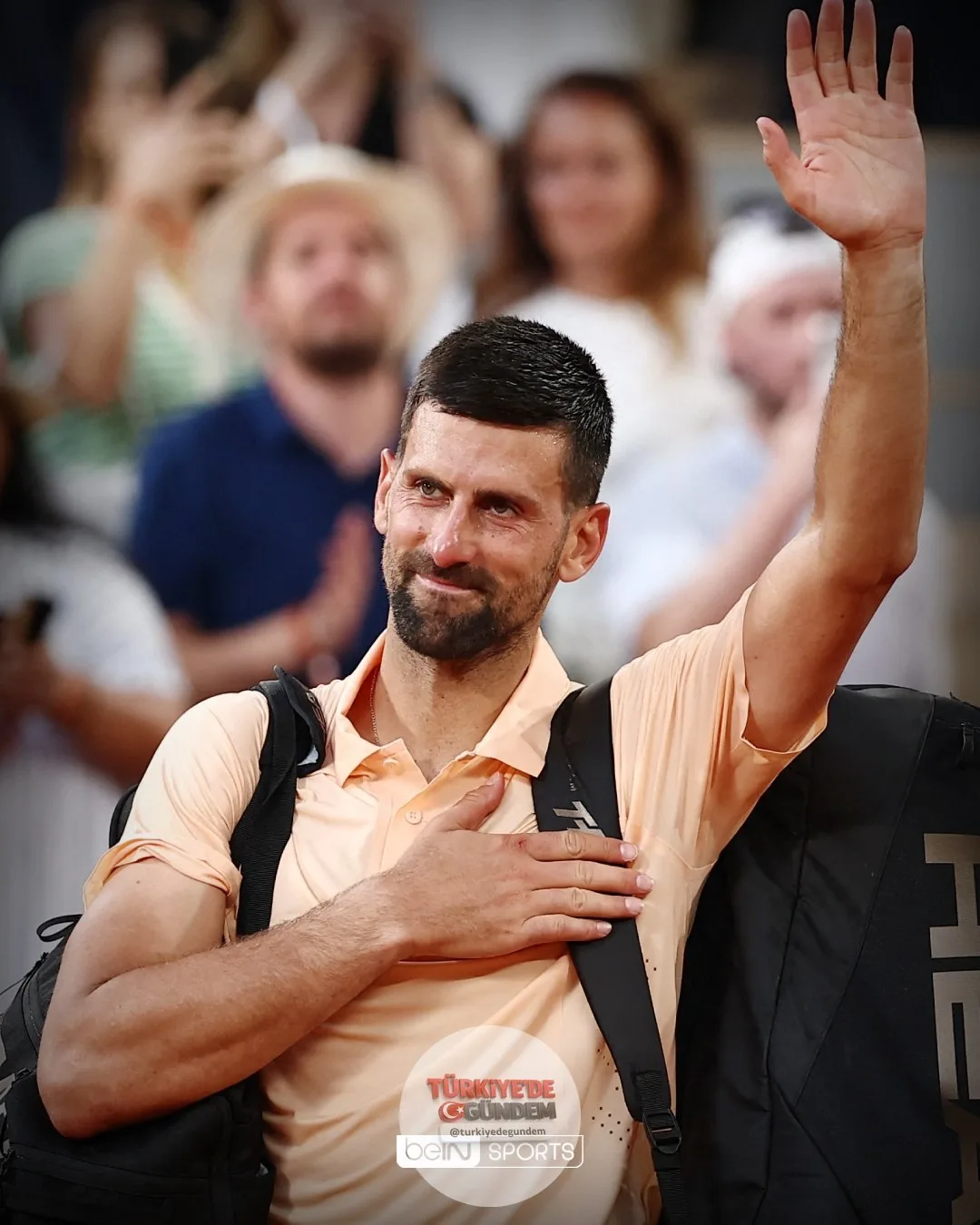 Roland Garros'ta Novak Djokovic'ten de sürpriz bir veda geldi... Setlerde 2-0 öne geçen Djokovic, maçtan 3-2 mağlup ayrılarak turnuvaya üçüncü turda veda etti.