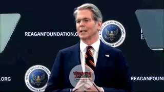 ABD Hazine Bakanı Scott Bessent yaptığı konuşmada, Başkan Trump'ın ekonomi politikalarının, ABD tedarik zincirlerini savunmasız bırakan ve ekonomiyi Çin dahil olmak üzere rakip ülkelere aşırı bağımlı hale getiren on yıllara dayalı politika hatalarını