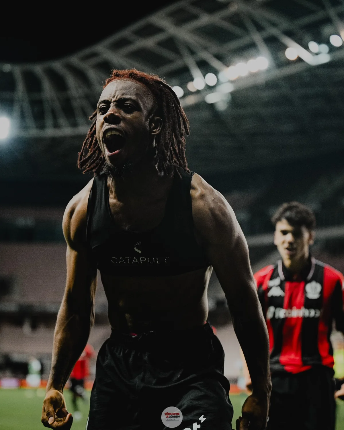 Fransa Ligue 1 Play-out finalinde Nice, St Etienne'i 4-1 mağlup etti ve ligde kalmayı başardı