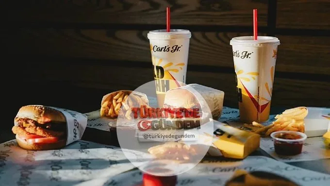 Türkiye'de de faaliyet gösteren ABD'li burger devinin ortağı iflas etti: 49 şube kapatılıyor Türkiye'de de faaliyet gösteren ABD merkezli fast food zinciri Carl's Jr.'ın franchise işletmecilerinden Sun Gir iflas koruma başvurusunda bulunurken, 49 res