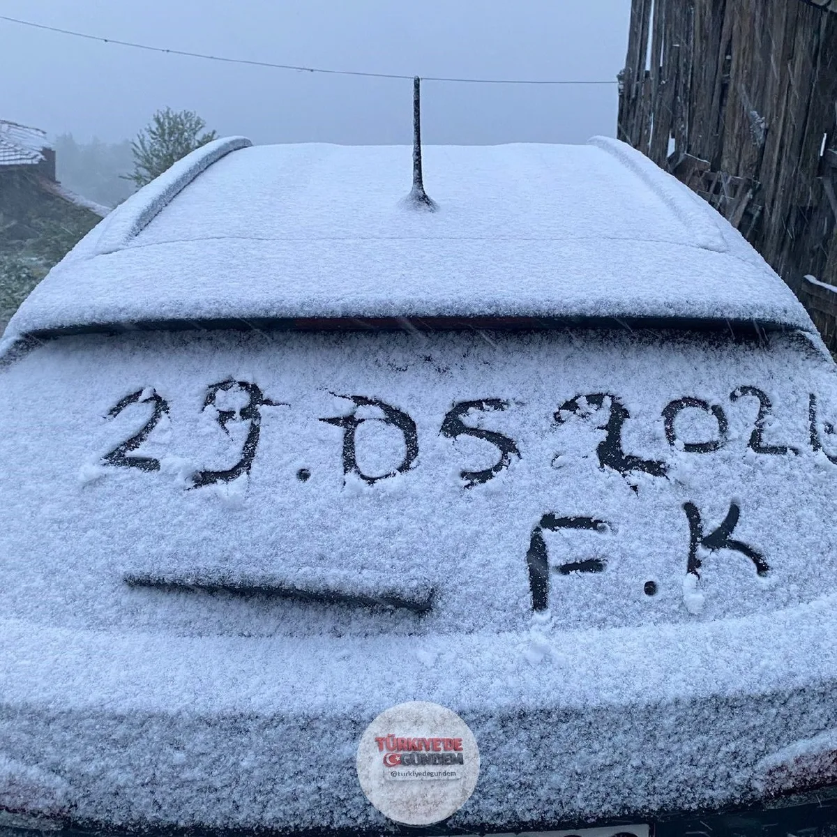 Kastamonu'nun Daday ilçesinin yüksek kesimlerine kar yağdı.