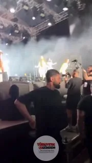 Manifest Girls'ün Antalya konserlerinde Hilal'in seslendirdiği "Hileli" şarkısı beğeni yağmuruna tutuldu.
