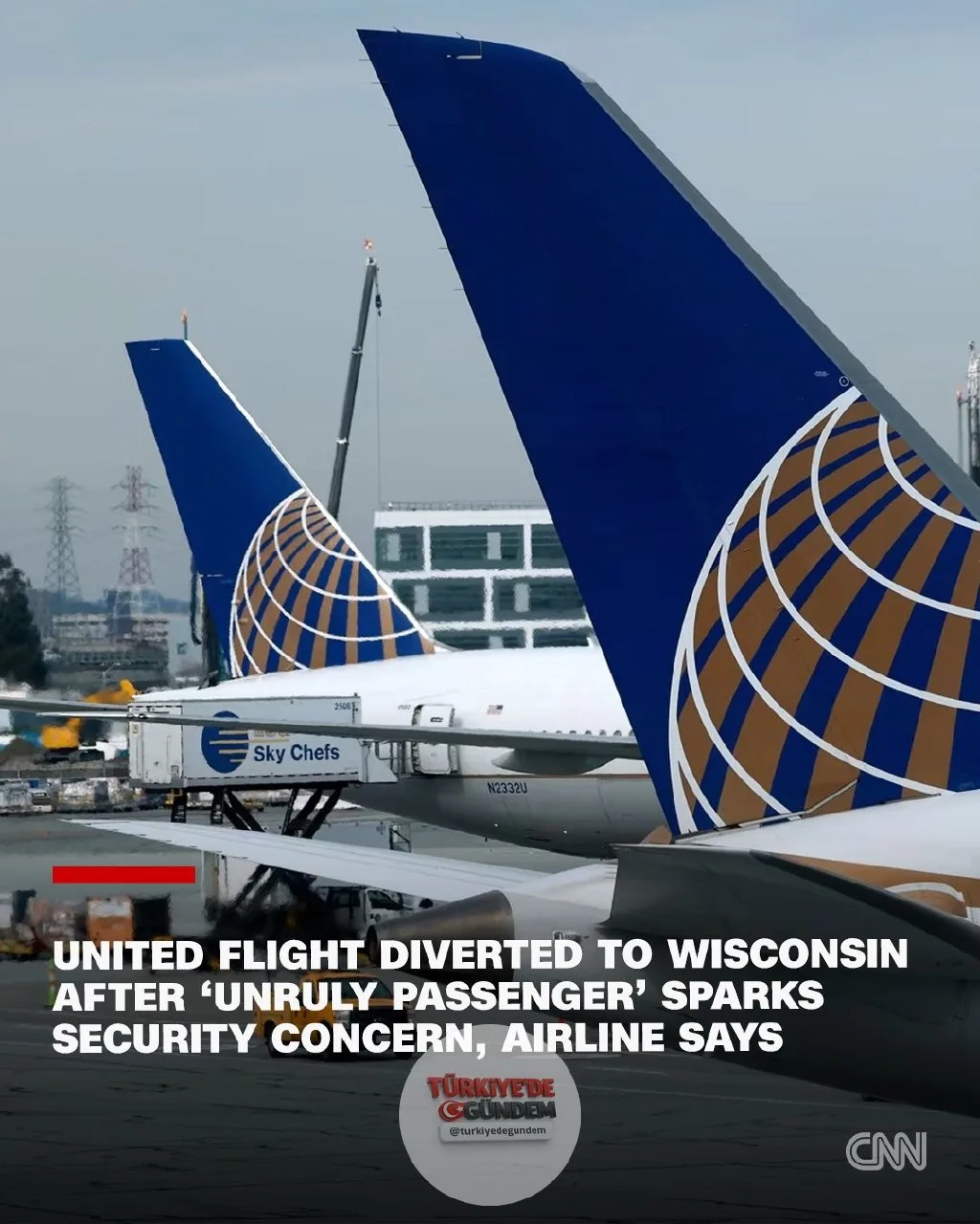 Chicago'dan Minneapolis'e giden bir United Airlines uçağının, uçaktaki "taşkınlık çıkaran bir yolcunun" güvenlik endişesine yol açması üzerine Cuma gecesi Wisconsin'in Madison şehrine zorunlu iniş yaptığı bildirildi.