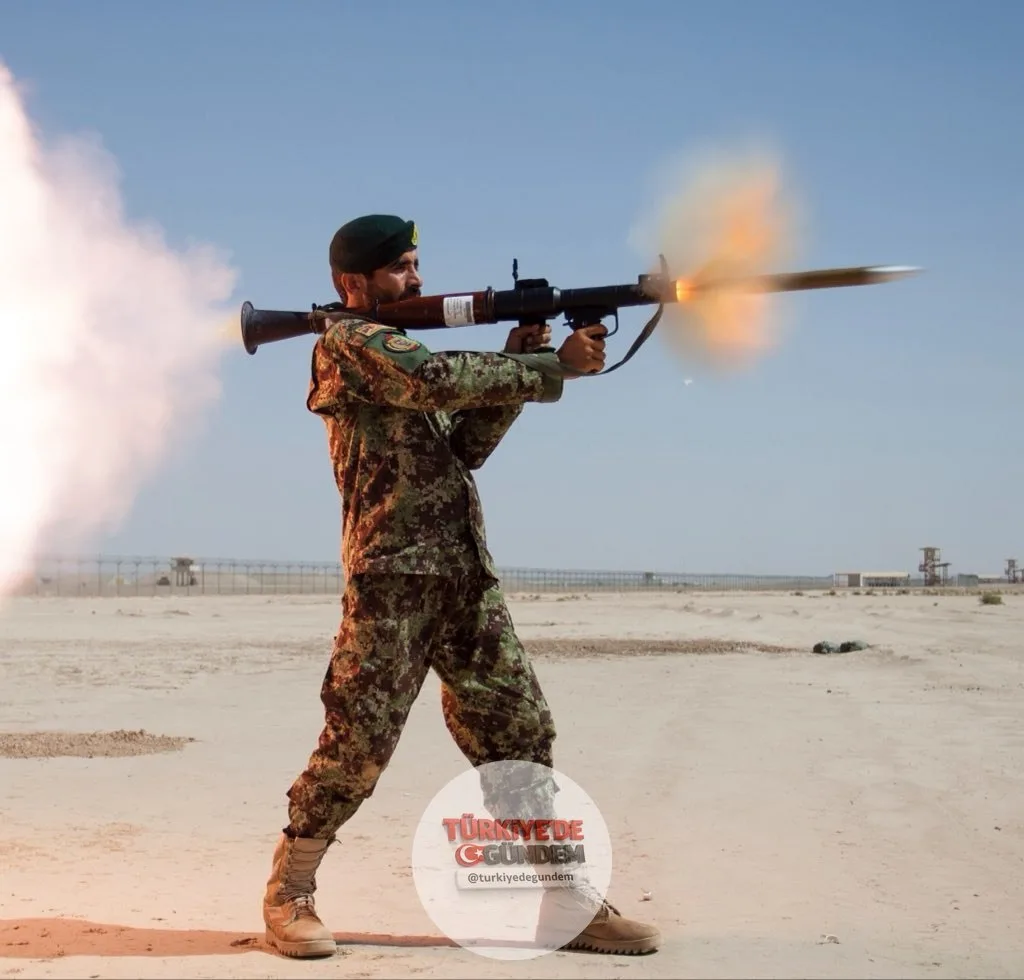 SON DAKİKA: İran, geçtiğimiz ay bir ABD F-15 savaş uçağını düşürmek için Çin yapımı MANPADS omuzdan atılan füze kullandı.