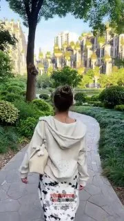 Çin'de büyüleyici mimarisiyle dikkat çeken görkemli konutlar inşa edildi.