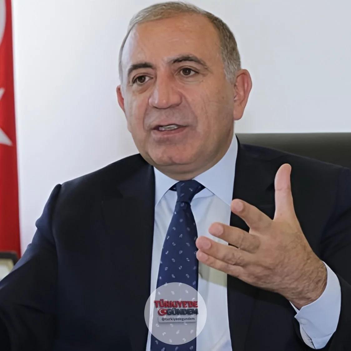 Gürsel Tekin: “Bu şartlarda yapılacak kurultay ne kadar sağlıklı olabilir?”