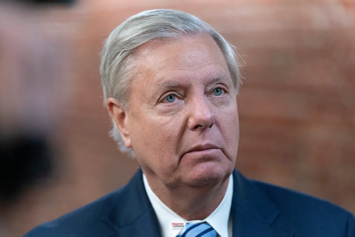ABD Senatörü Lindsey Graham: "İran ile yapılacak herhangi bir anlaşma, nükleer programını sona erdirmeli, Hürmüz Boğazı'nı açmalı ve terör finansmanını durdurmalıdır. Bu süreç, İsrail'in Hizbullah ve Hamas'a yönelik operasyonlarıyla ilişkilendirilmem
