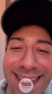 Enes Batur, sevgilisi olduğuna dair çıkan haberleri yalanladı.