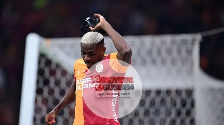 Victor Osimhen: “Son röportajında hakkımda yaptığı yorumlarla ilgili olarak Koç Eric Chelle ile az önce telefonda görüştüm. Maçlarımızın çoğunu takip ediyor ve asla bir tartışma yaratma niyeti yoktu. Bu konuşma ve ülkemi her zaman temsil etme fırsatı
