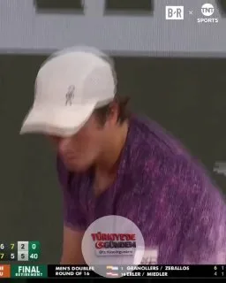 JOAO FONSECA YİNE YAPTI: 19 YAŞINDAKİ GENÇ YETENEK, 1 NUMARALI SERİBAŞI CASPER RUUD'U DEVİREREK ÇEYREK FİNALE YÜKSELDİ. Roland-Garros'u TNT'den izleyin.