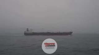 Fransa Cumhurbaşkanı Macron, Rusya’ya ait petrol tankerine el konulduğunu duyurarak operasyon görüntüsü paylaştı;
