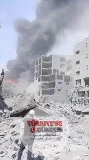 Lübnan’ın binlerce yıllık tarihe sahip antik kenti Sur, İsrail bombardımanı nedeniyle ağır hasar gördü. Roma ve Kartaca öncesine uzanan tarihiyle UNESCO Dünya Mirası Listesi'nde yer alan kentteki çok sayıda yapı harabeye döndü.