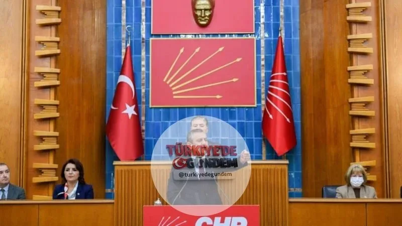 Özgür Özel, Kemal Kılıçdaroğlu'nun itirazına rağmen CHP TBMM Grup Başkanlığı görevininin kendisinde olduğunu savunarak yarın Meclis'te grup toplantısını düzenleyeceklerini söyledi. Ancak TBMM'nin resmi programında yarın için CHP grup toplantısı görün