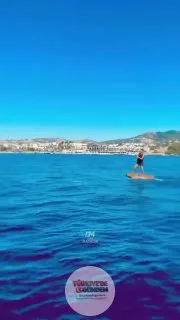 Oyuncu Devrim Özkan, Bodrum’da jetsurf yaptığı anları paylaştı