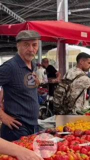 Yılmaz Erdoğan, Köyceğiz'deki bir markette alışveriş yaparken görüntülendi.