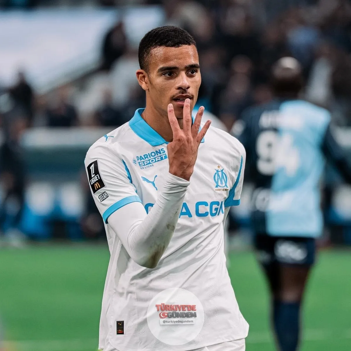 Hakan Safi, önümüzdeki saatlerde Mason Greenwood ile baş başa bir görüşme gerçekleştirecek. (Yağız Sabuncuoğlu)
