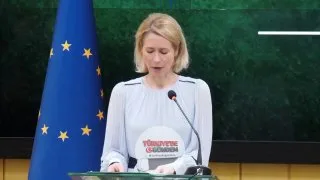 Pakistan, ABD ile İran arasındaki en önemli arabulucu konumuna geldi. Pakistan'ın diplomatik girişimleri, birçok kez topyekûn bir savaşı önlemeye yardımcı oldu ve Avrupa genelinde takdirle karşılandı. Pakistan'ın desteğiyle, ateşkesin uzatılması ve H
