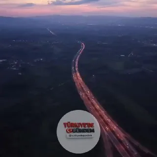 Bayram dönüşü trafiği, Anadolu Otoyolu'nun Düzce kesiminde etkisini sürdürüyor.