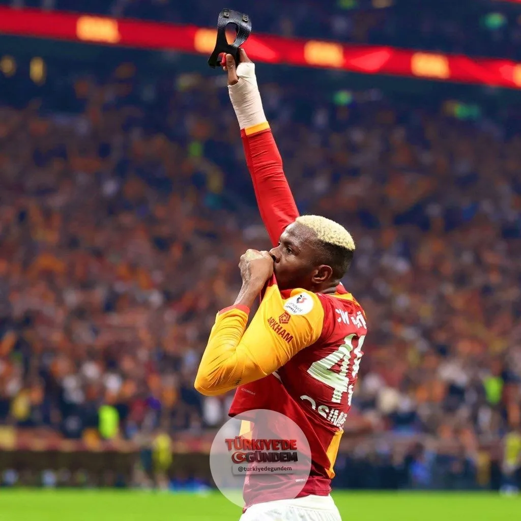 Osimhen, Türkiye'de kendini çok rahat hissediyor ve inanılmaz bir teklif almadığı sürece Galatasaray'dan ayrılmaya niyeti yok. (Foot Mercato)