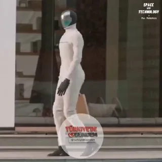 Shenzhen merkezli Kinetix AI, KAI adını verdiği yüzsüz insansı robotunu tanıttı. Yaklaşık 1 metre 73 santimetre boyunda ve 70 kilogram ağırlığında olan robot, tek bir şarjla 4 saat boyunca çalışabiliyor ve 20 kilograma kadar yük taşıyabiliyor. Oldukç