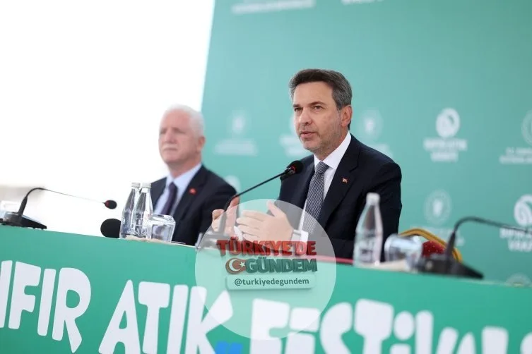 Enerji ve Tabii Kaynaklar Bakanı Alparslan Bayraktar, 4-7 Haziran'da düzenlenecek Sıfır Atık Festivali'nin elektriğinin tamamen yenilenebilir kaynaklardan sağlanacağını açıkladı