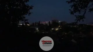 Görüntüler, Rusya'ya ait füzelerin dakikalar içinde Kiev'i yoğun bir şekilde vurduğu anları kaydetti.