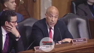 ABD Senatörü Cory Booker'dan Dışişleri Bakanı Marco Rubio'ya: "Gezegenin en güçlü ülkesiyiz ancak İran ile bir çıkmaza girdik. Şimdi, en başından beri yerle bir ettiğiniz anlaşmaya geri dönmek için kapıyı aralıyoruz."