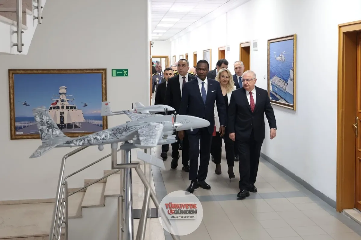 Türkiye ile Kamerun arasında savunma anlaşmaları imzalandı. Milli Savunma Bakanı Yaşar Güler, Ankara'da Kamerun Savunma Bakanı Joseph Beti Assomo ile bir araya geldi. Heyetler arası görüşmelerin ardından iki ülke arasında Askeri Mali İşbirliği Anlaşm