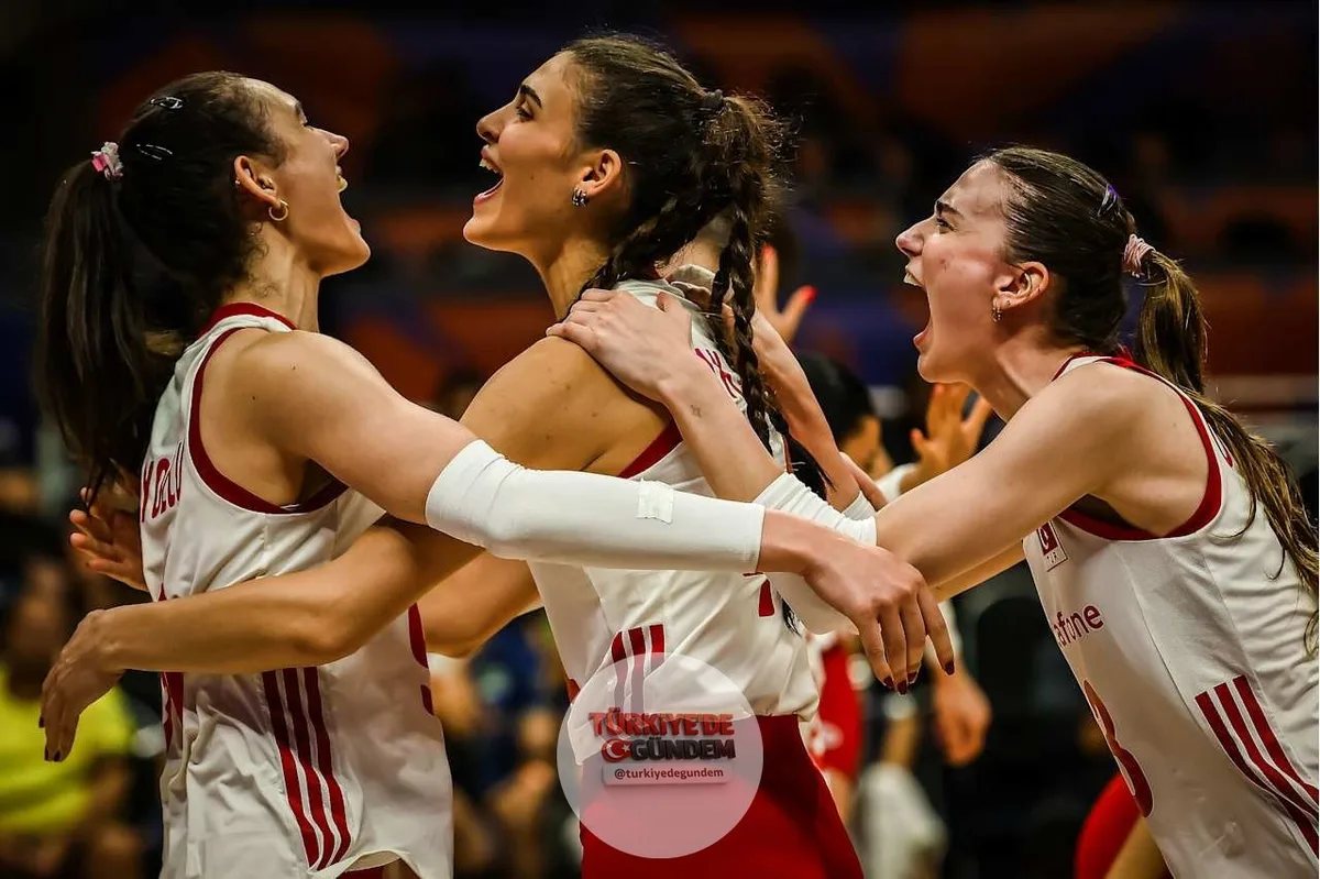 A Milli Kadın Voleybol Takımı, FIVB Voleybol Milletler Ligi'nin 1. etap ilk maçında Dominik Cumhuriyeti'ni 3-2 mağlup etti.