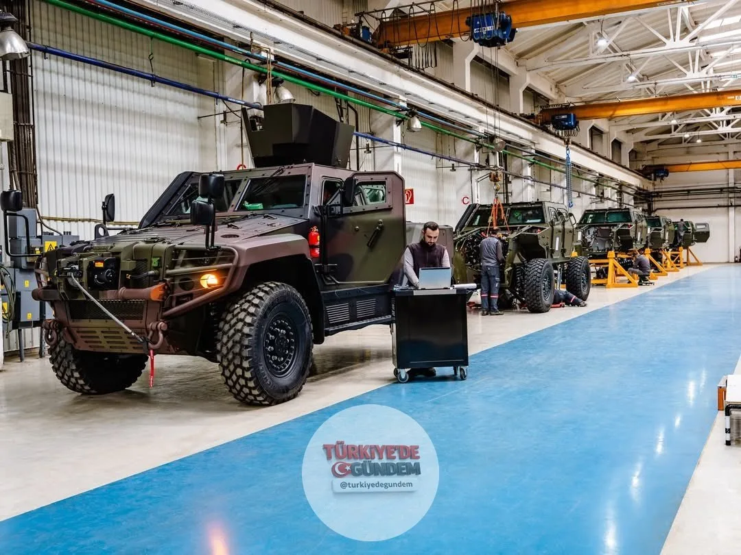 1-) 🎖️ Otokar'dan Avrupa'da stratejik hamle! Romanya'daki şirket satın alma süreci resmen tamamlandı. İşte detaylar: Koç Topluluğu şirketlerinden Otokar, Romanya'da tüm yasal izinlerin alınmasının ardından bir savunma sanayii şirketinin satın alma sü