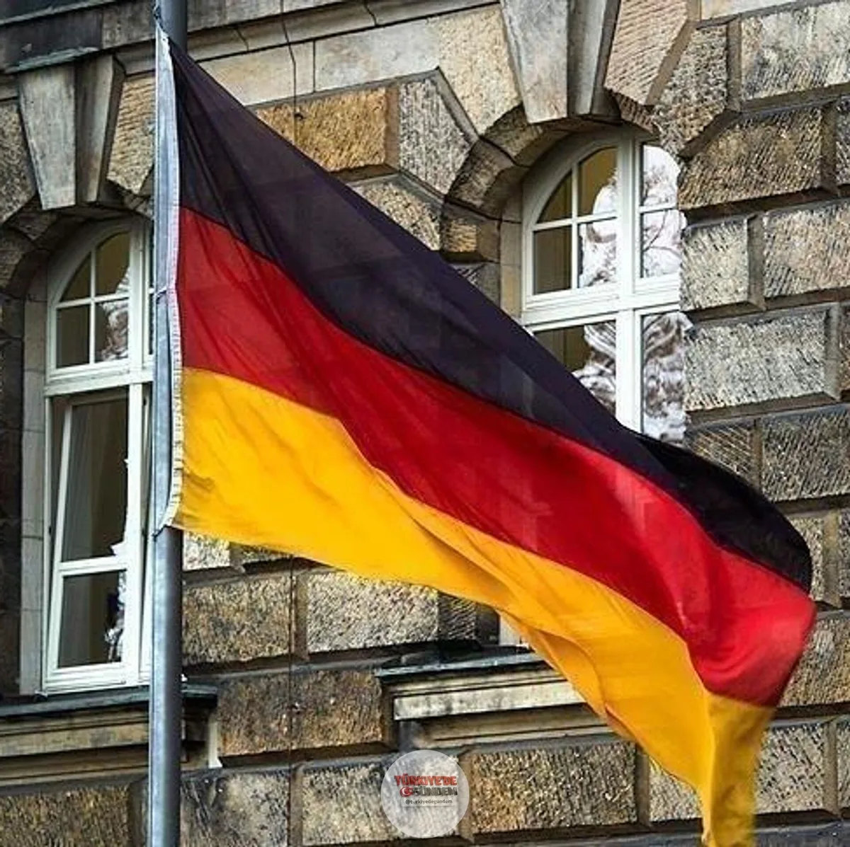 Almanya, tarihinde ilk kez Birleşmiş Milletler Güvenlik Konseyi'nde geçici üyelik elde edemedi. Bu sonuç, Berlin'in uluslararası diplomasi alanında ciddi bir prestij kaybı olarak değerlendiriliyor. Almanya, bu gelişme neticesinde önümüzdeki 2 yıl boy